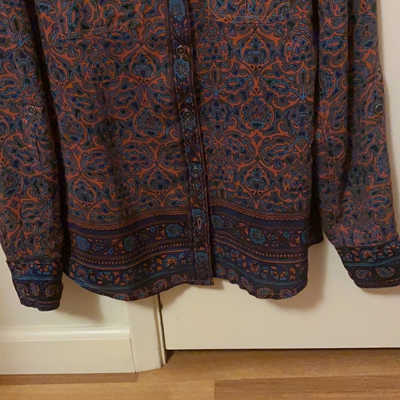 Lucky Brand Woman’s silk blouse size S - Picture 6 of 7